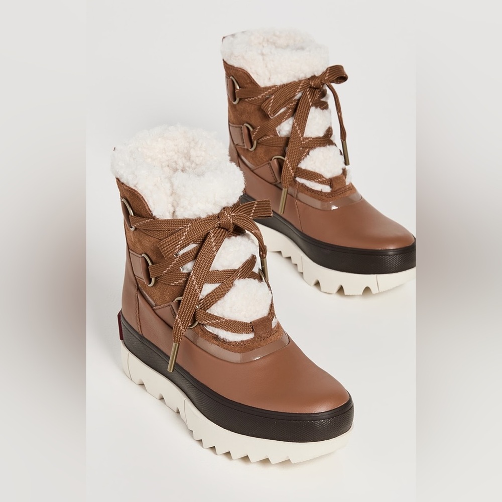 Sorel Brown and White Winter Boots